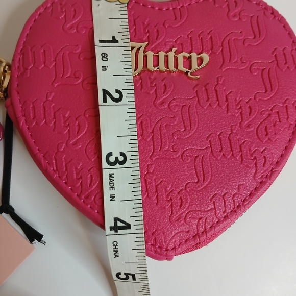 Juicy Couture Pink Flash Embosse 'Can't Tame Her' Heart Zip Around NWT - Picture 7 of 7
